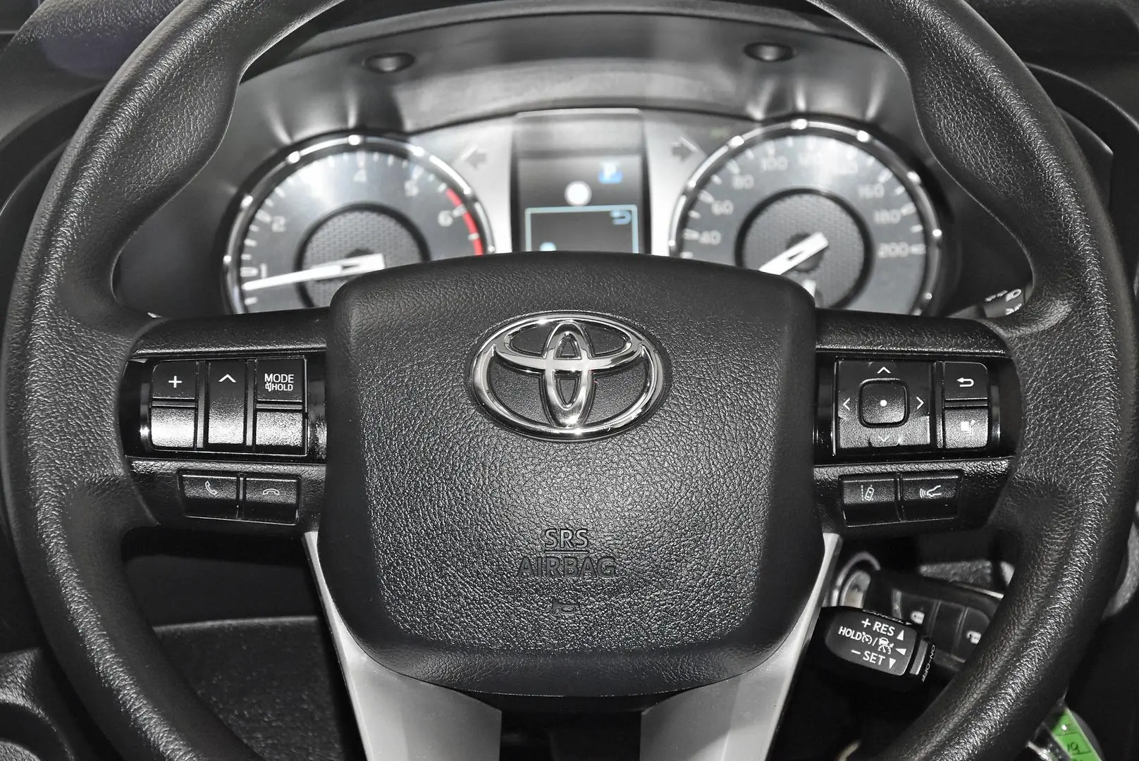 2021 Toyota Hilux Gallery Image 15