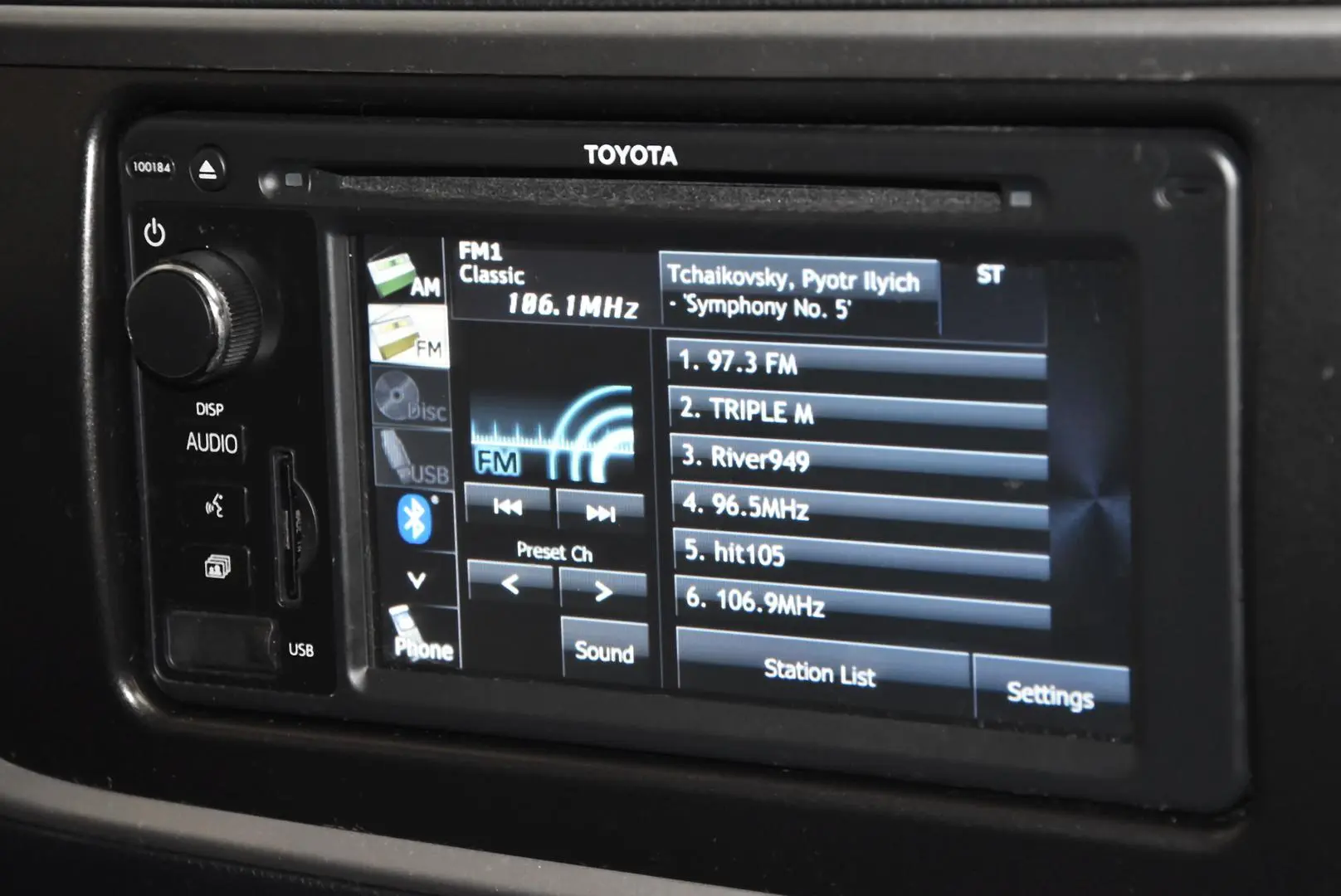 2015 Toyota Corolla Gallery Image 11