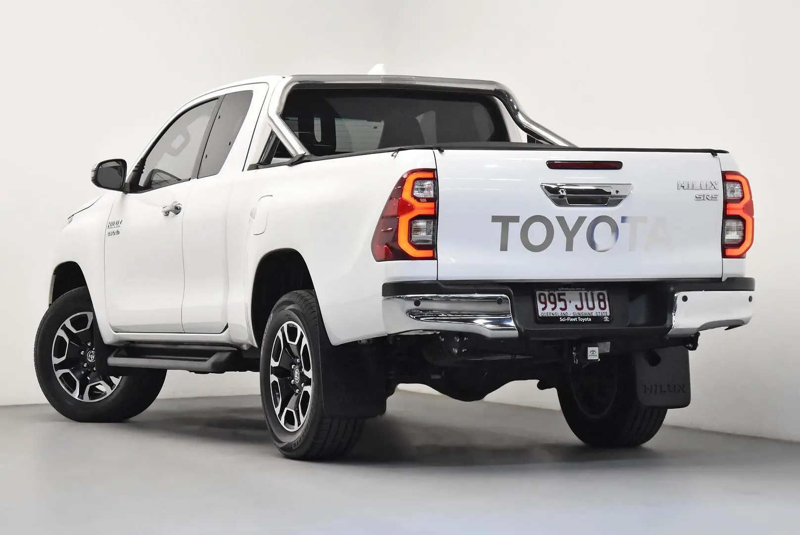 2024 Toyota Hilux Gallery Image 5