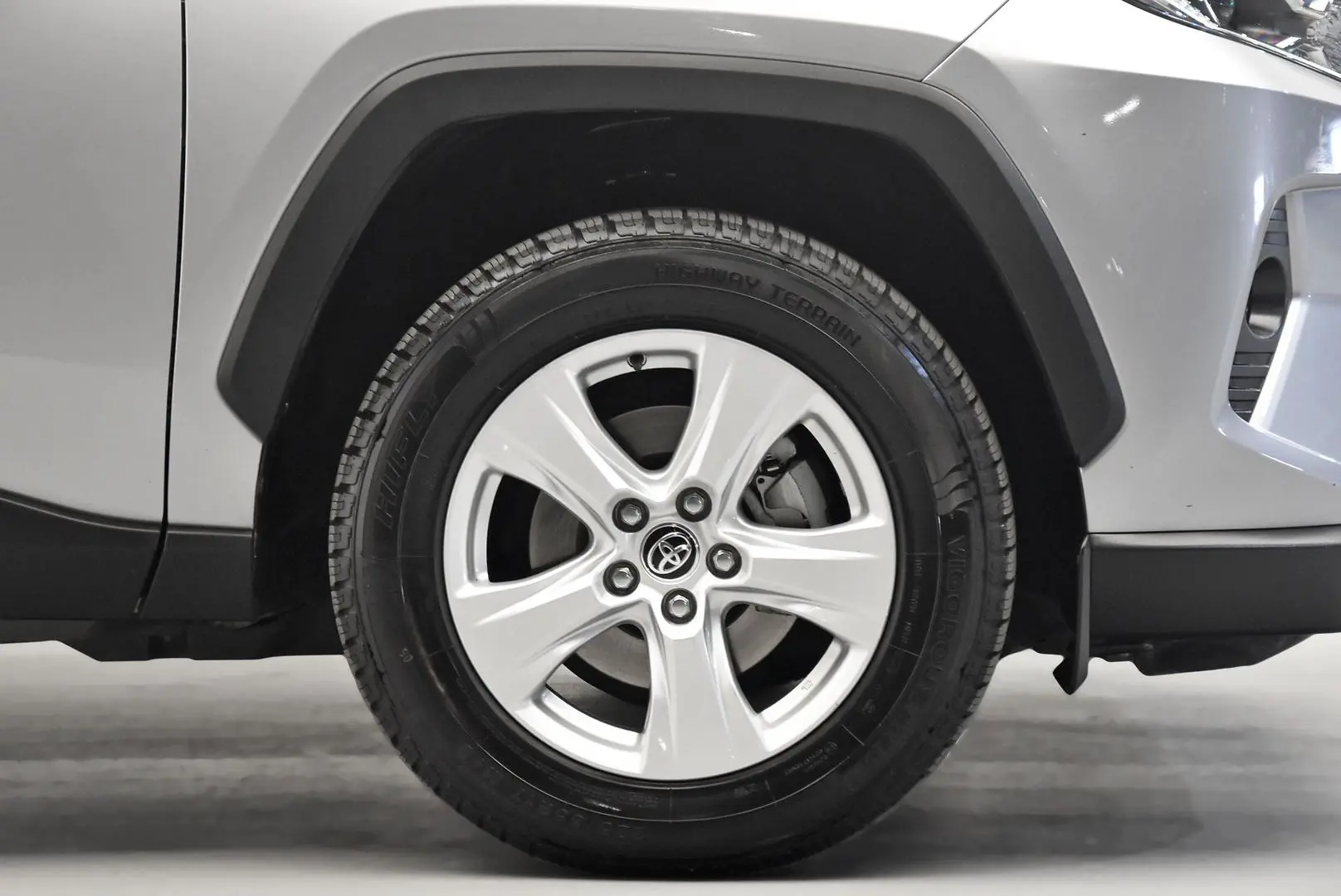 2020 Toyota RAV4 Gallery Image 23