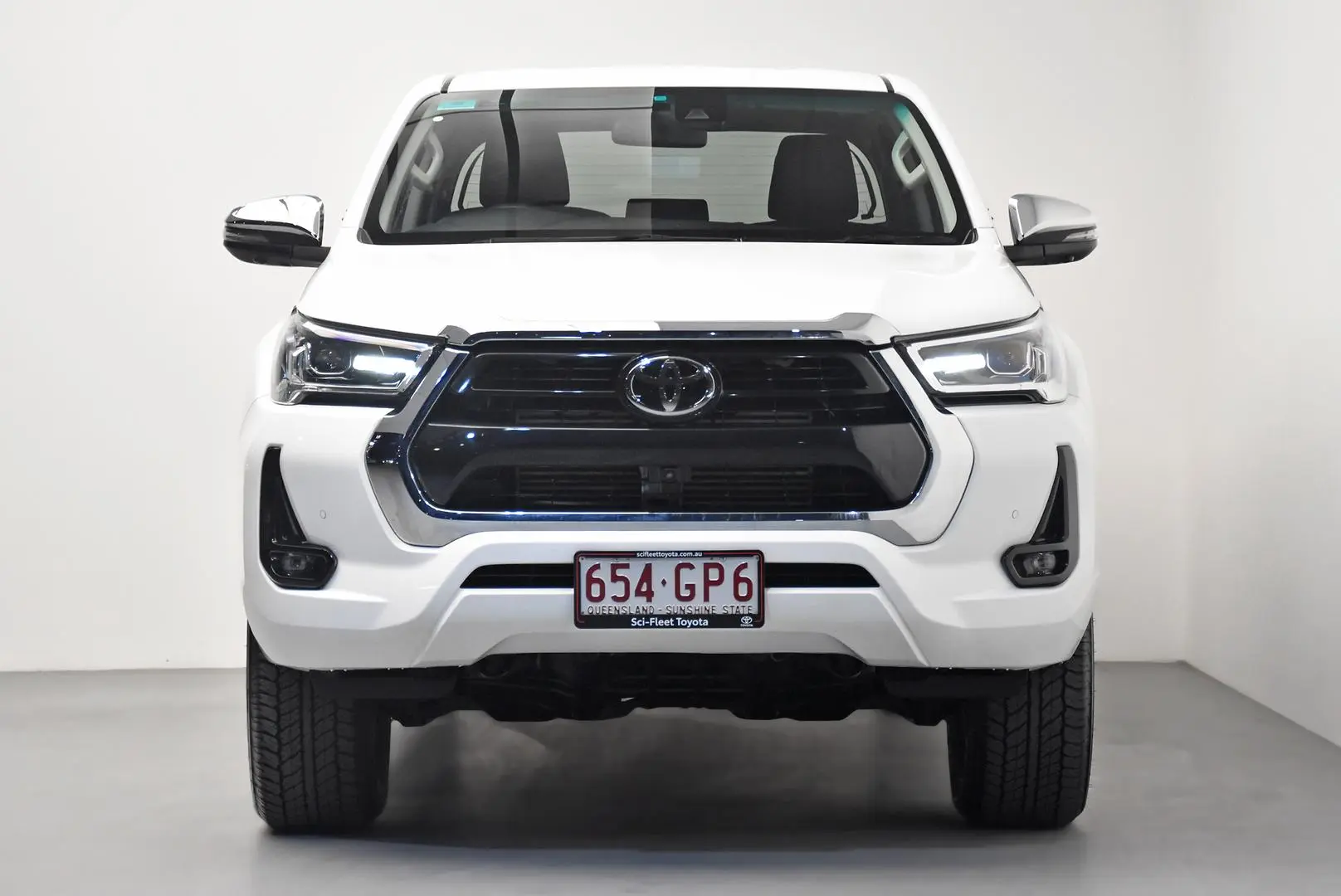 2023 Toyota Hilux Gallery Image 2