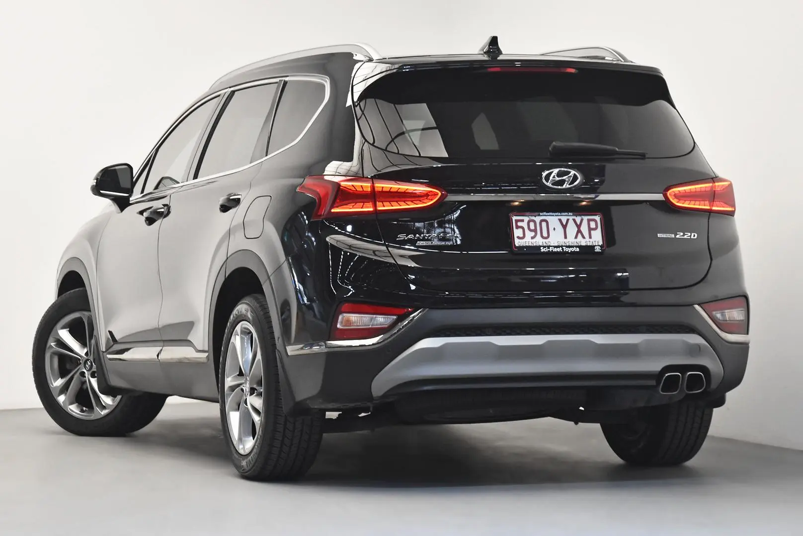 2018 Hyundai Santa Fe Gallery Image 5