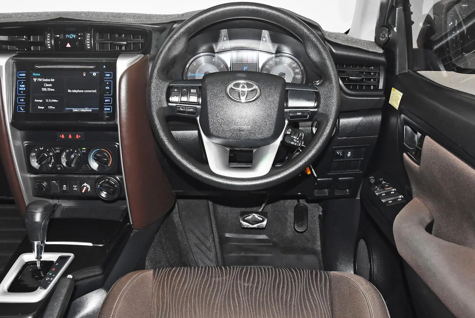 2016 Toyota Fortuner Gallery Image 13