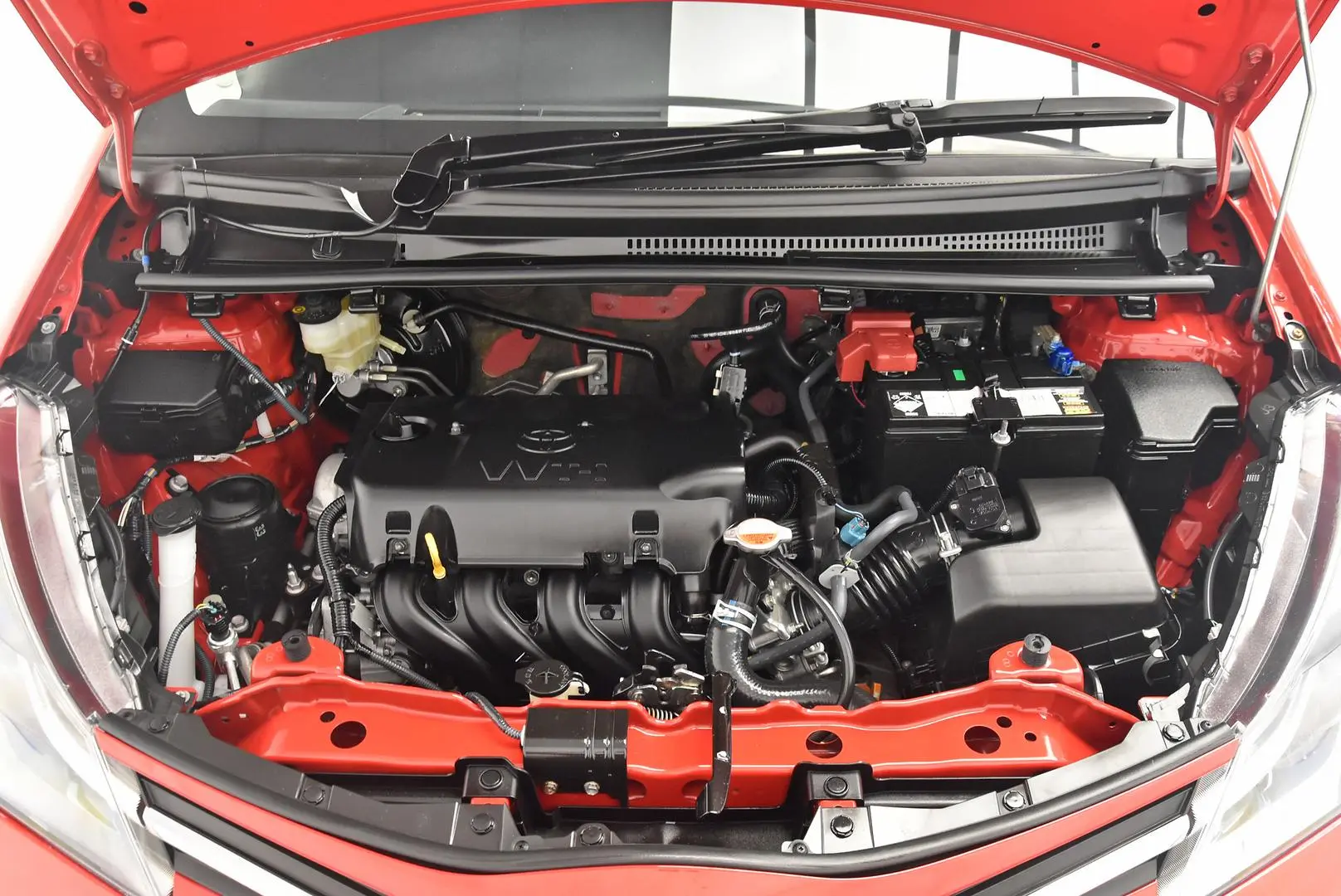 2016 Toyota Yaris Gallery Image 21