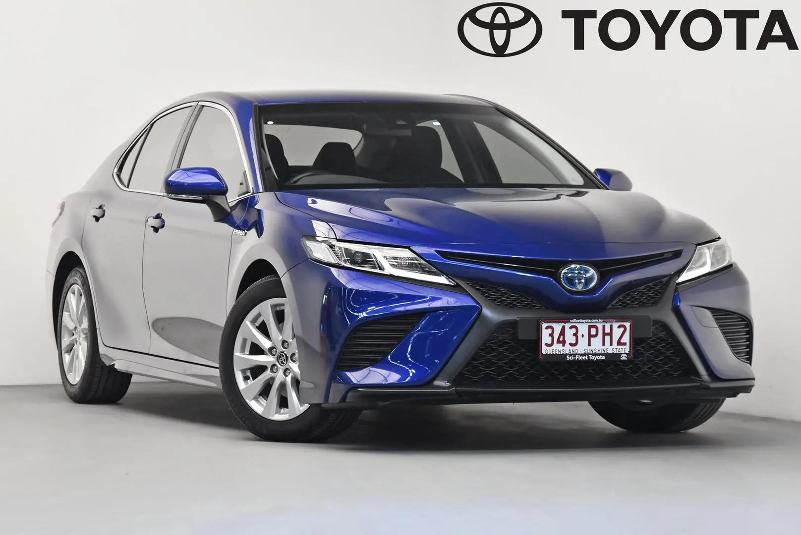 2020 Toyota Camry Gallery Image 1