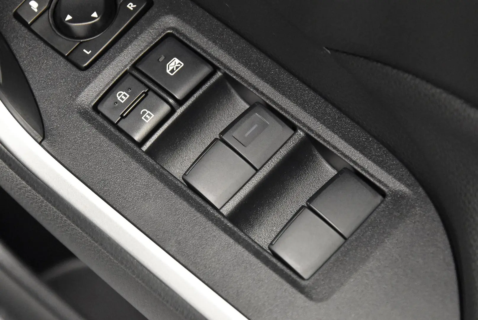 2024 Toyota RAV4 Gallery Image 10