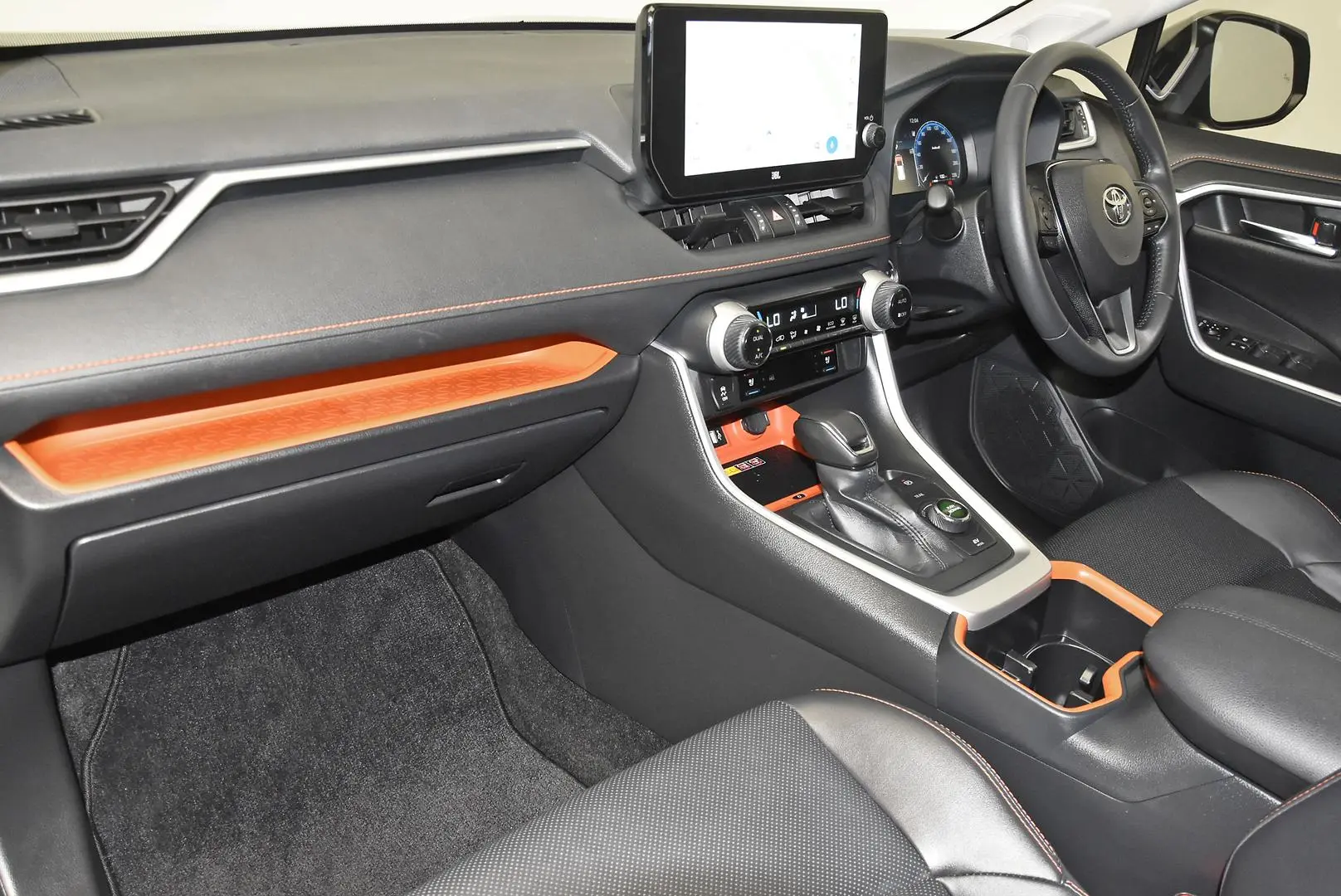 2023 Toyota RAV4 Gallery Image 17