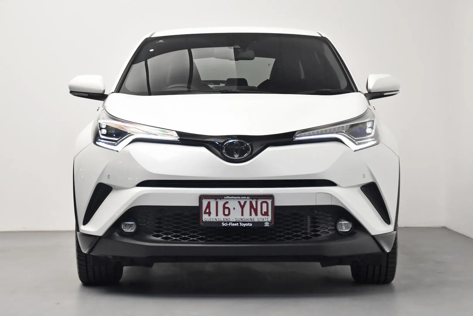 2018 Toyota C-HR Gallery Image 2