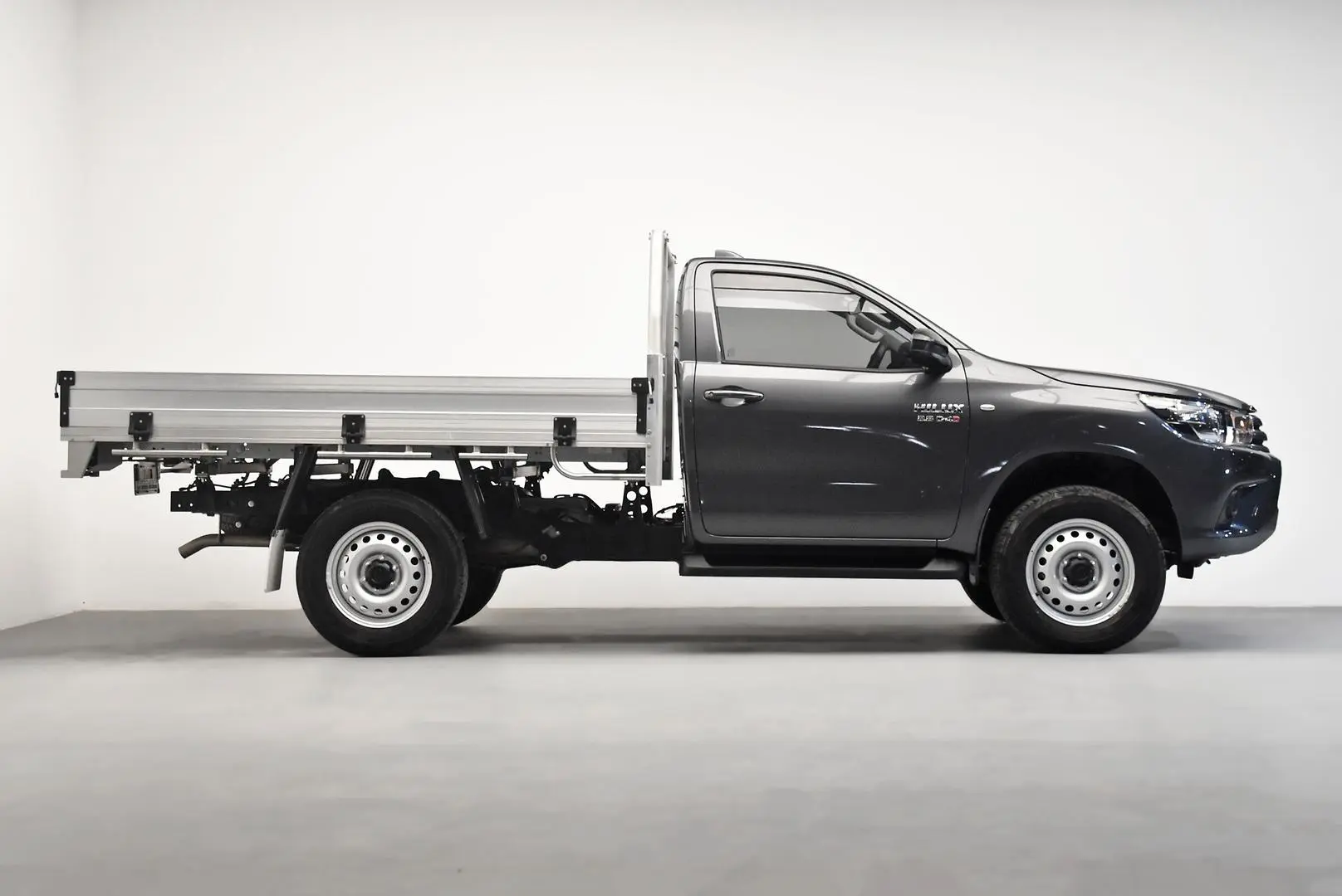 2023 Toyota Hilux Gallery Image 3