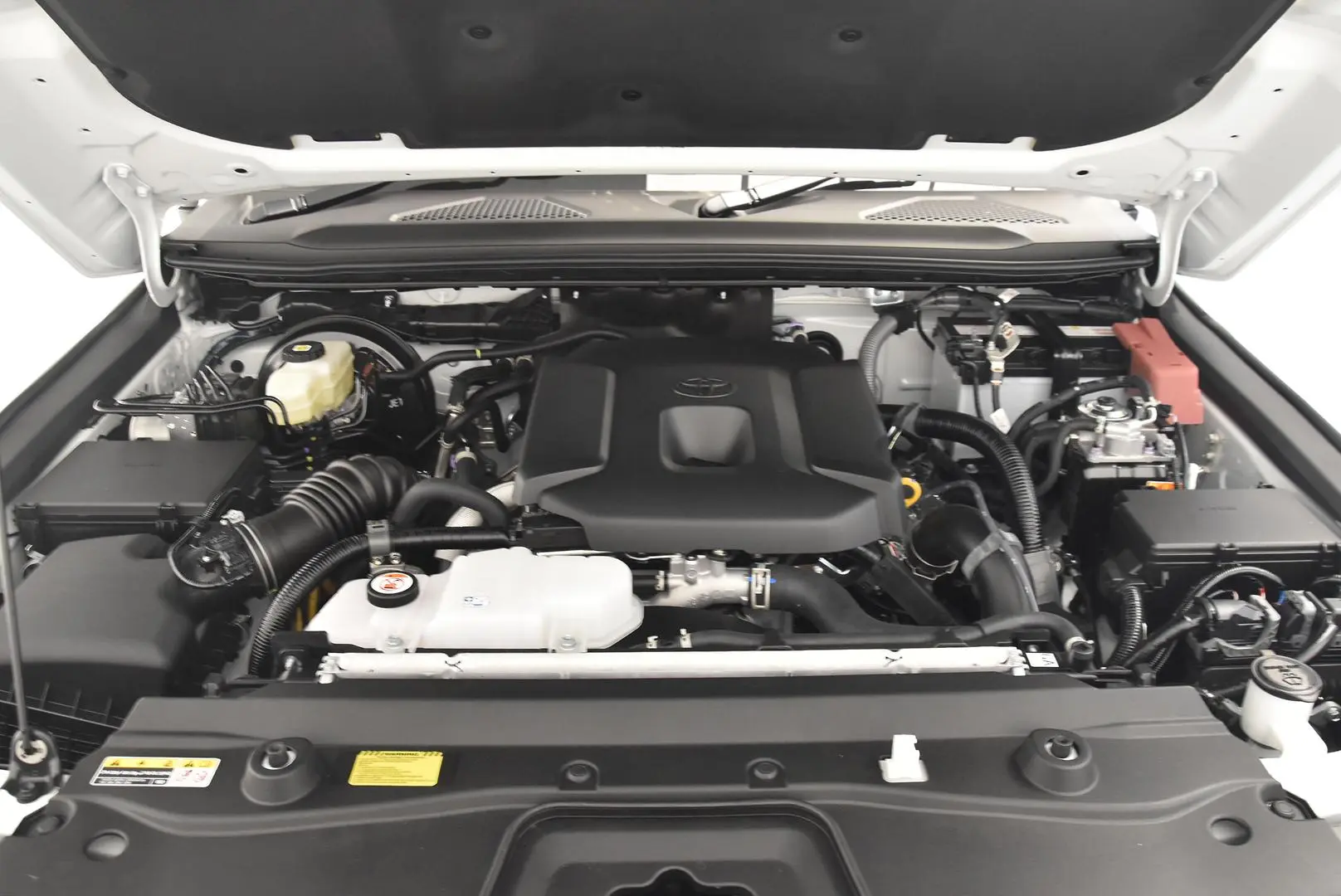 2025 Toyota Landcruiser Prado Gallery Image 22