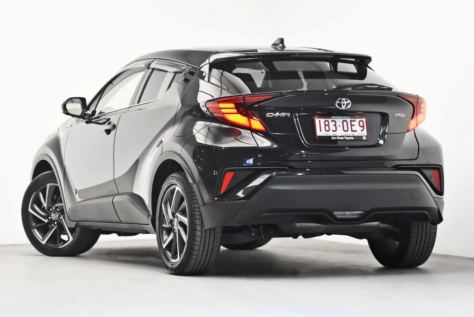 2022 Toyota C-HR Gallery Image 5