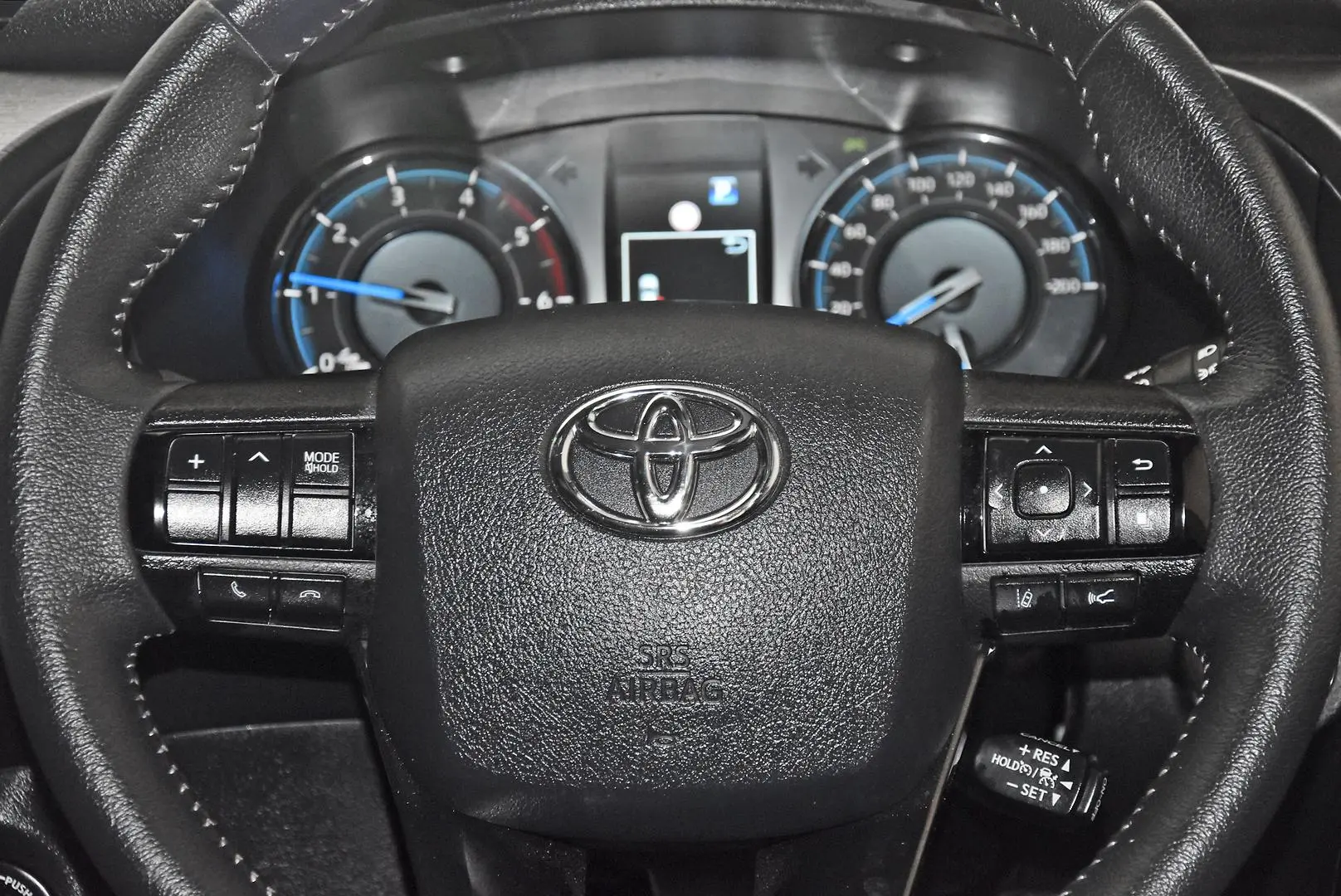 2023 Toyota Hilux Gallery Image 16