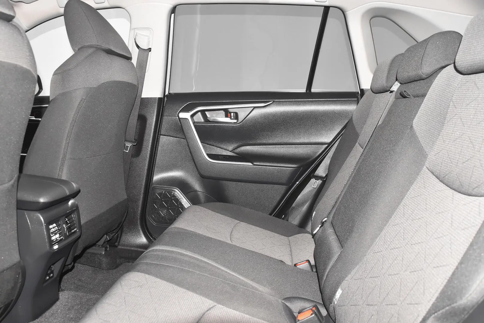 2025 Toyota RAV4 Gallery Image 19