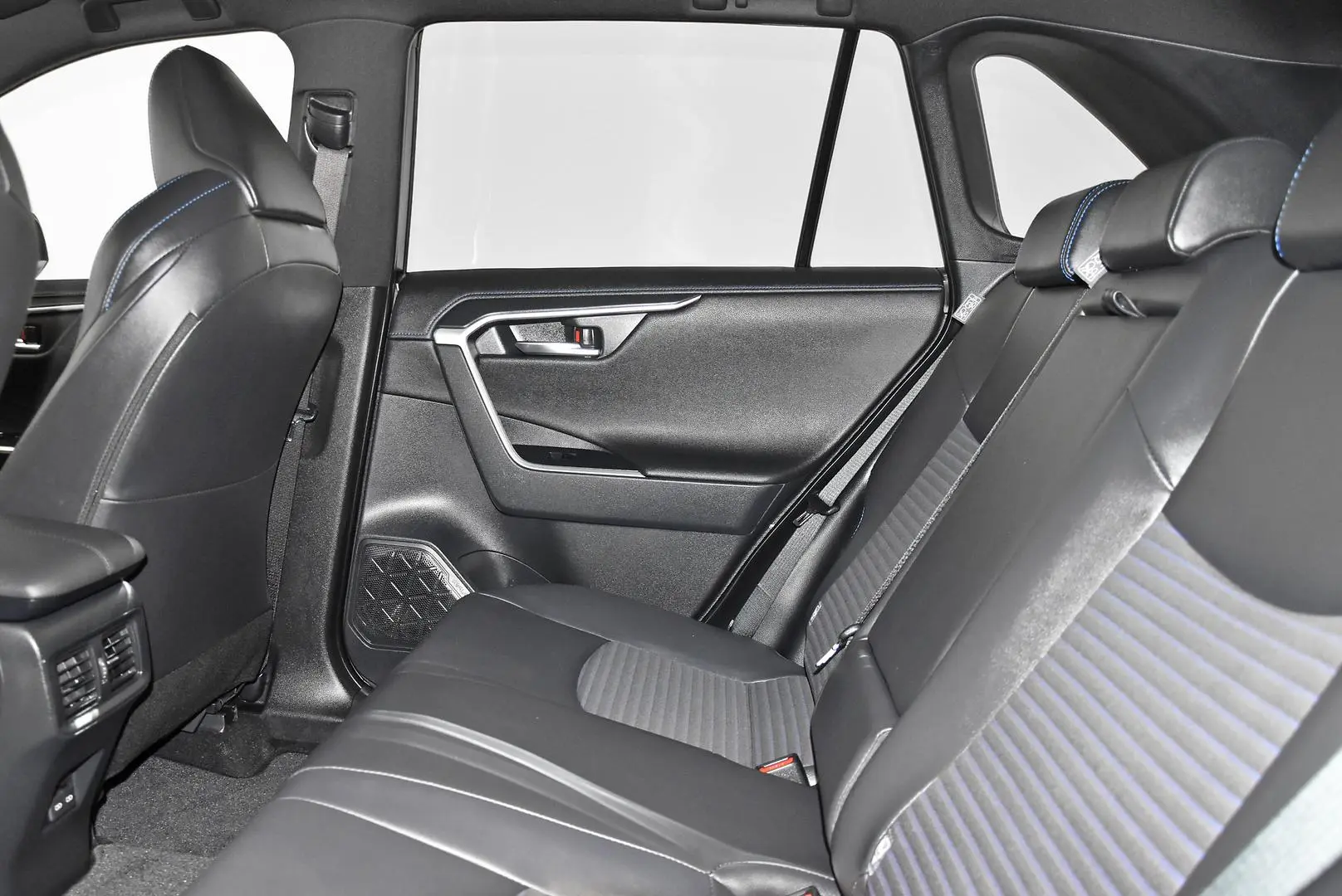 2024 Toyota RAV4 Gallery Image 19