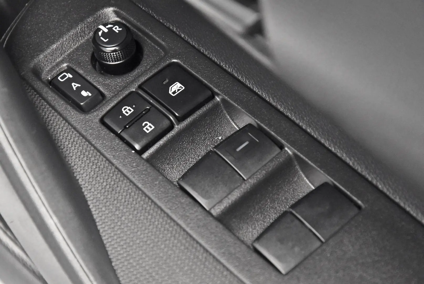 2025 Toyota Corolla Gallery Image 10