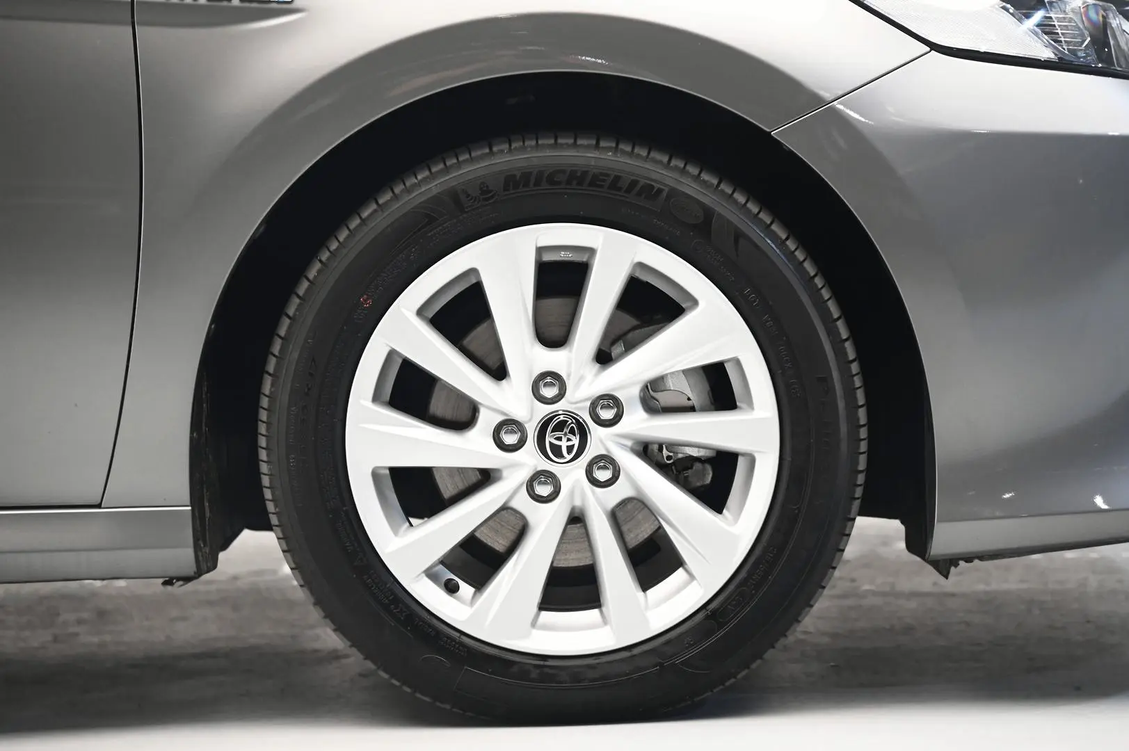 2022 Toyota Camry Gallery Image 21