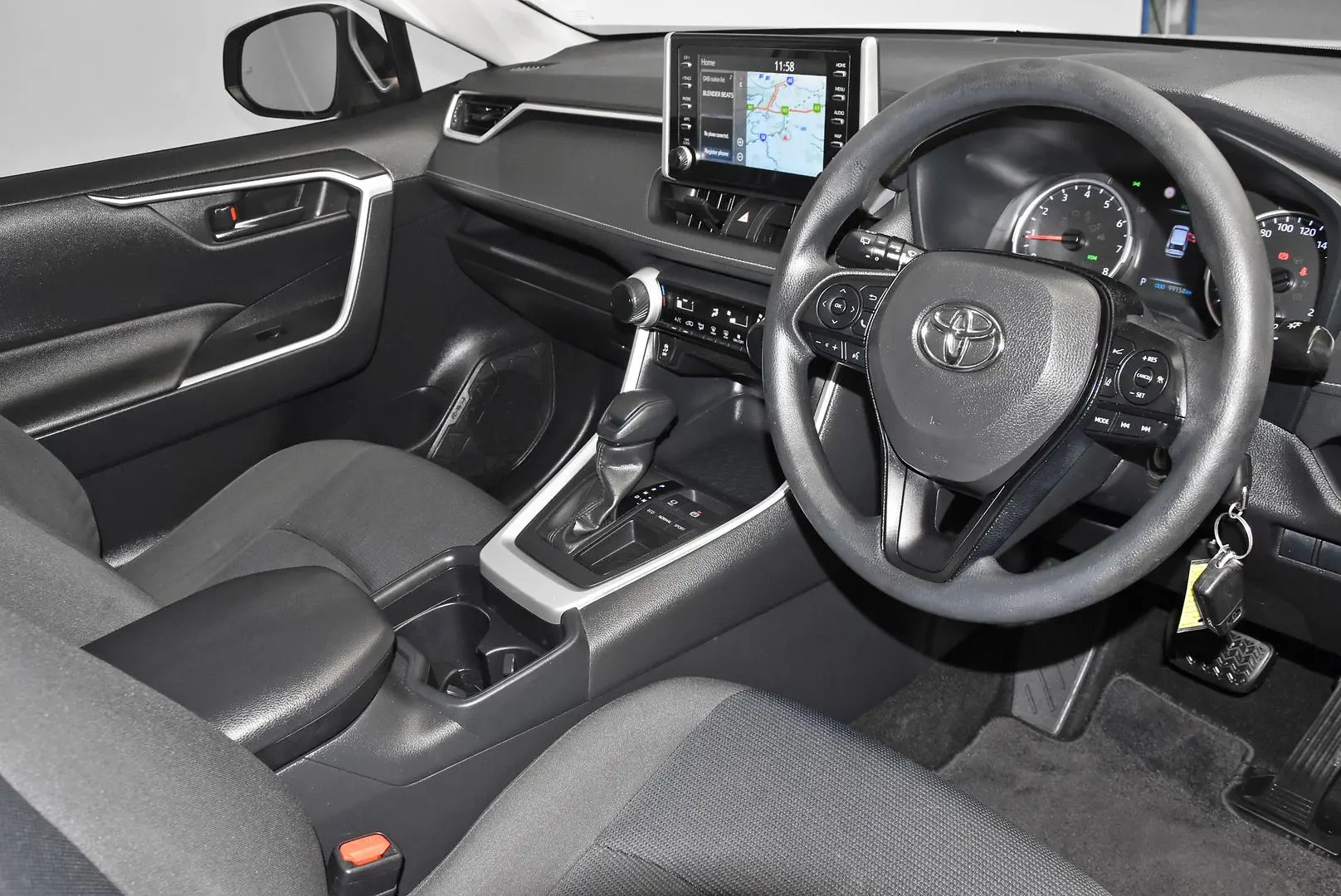 2019 Toyota RAV4 Gallery Image 8
