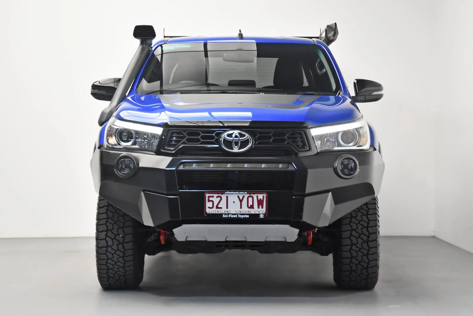 2018 Toyota Hilux Gallery Image 2