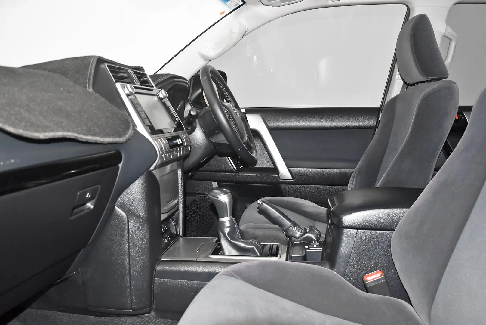 2019 Toyota Landcruiser Prado Gallery Image 16