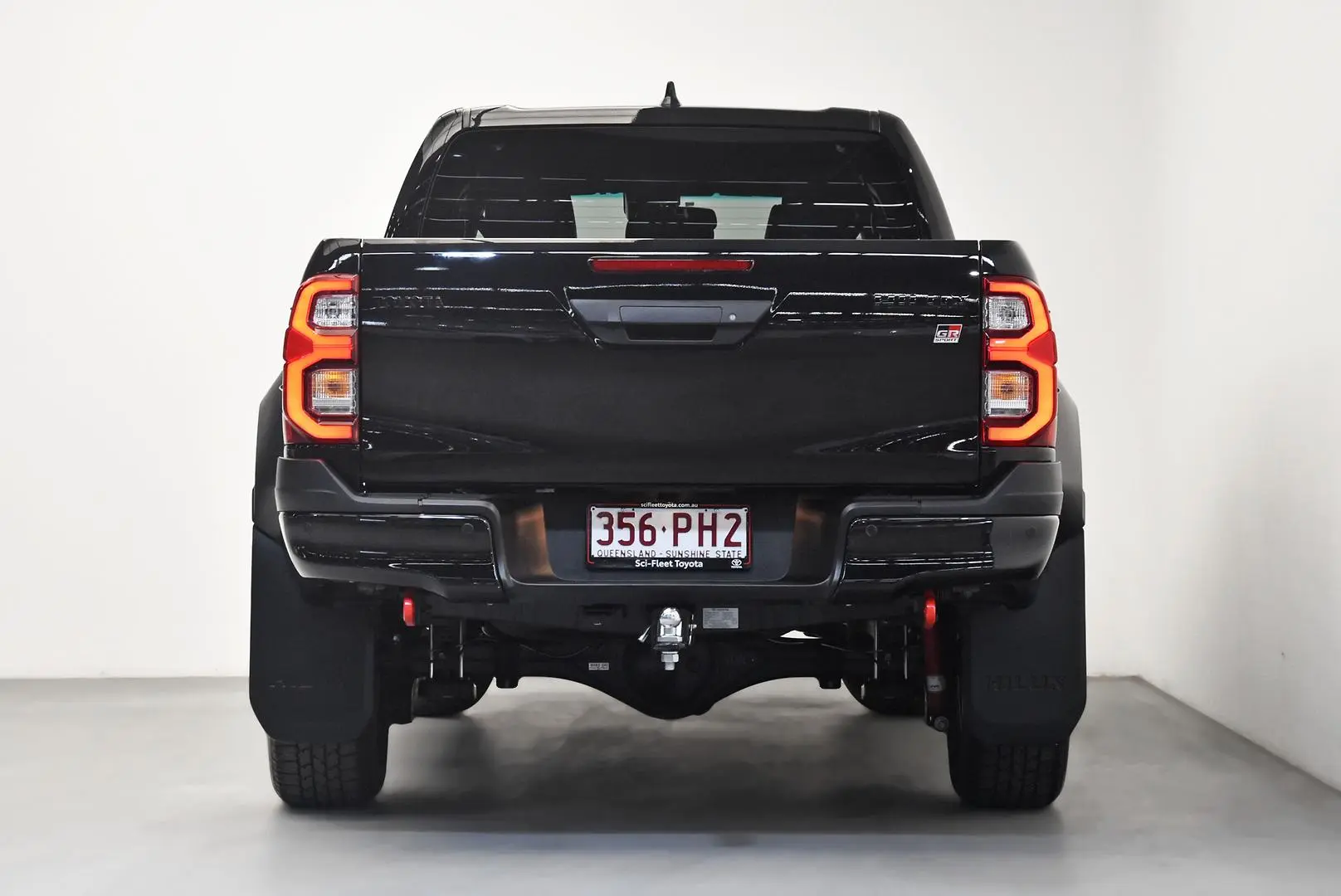 2024 Toyota Hilux Gallery Image 6