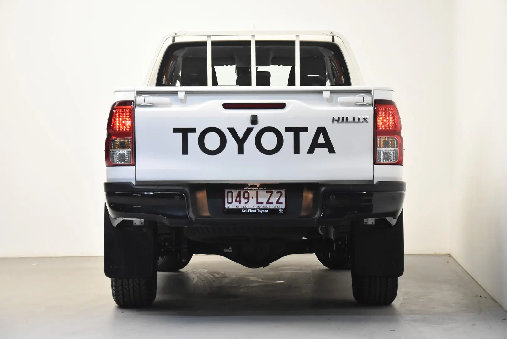 2025 Toyota Hilux Gallery Image 6
