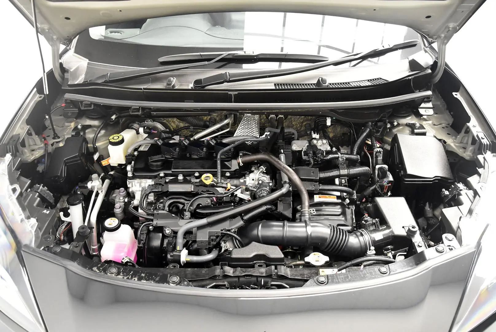 2024 Toyota Yaris Cross Gallery Image 22