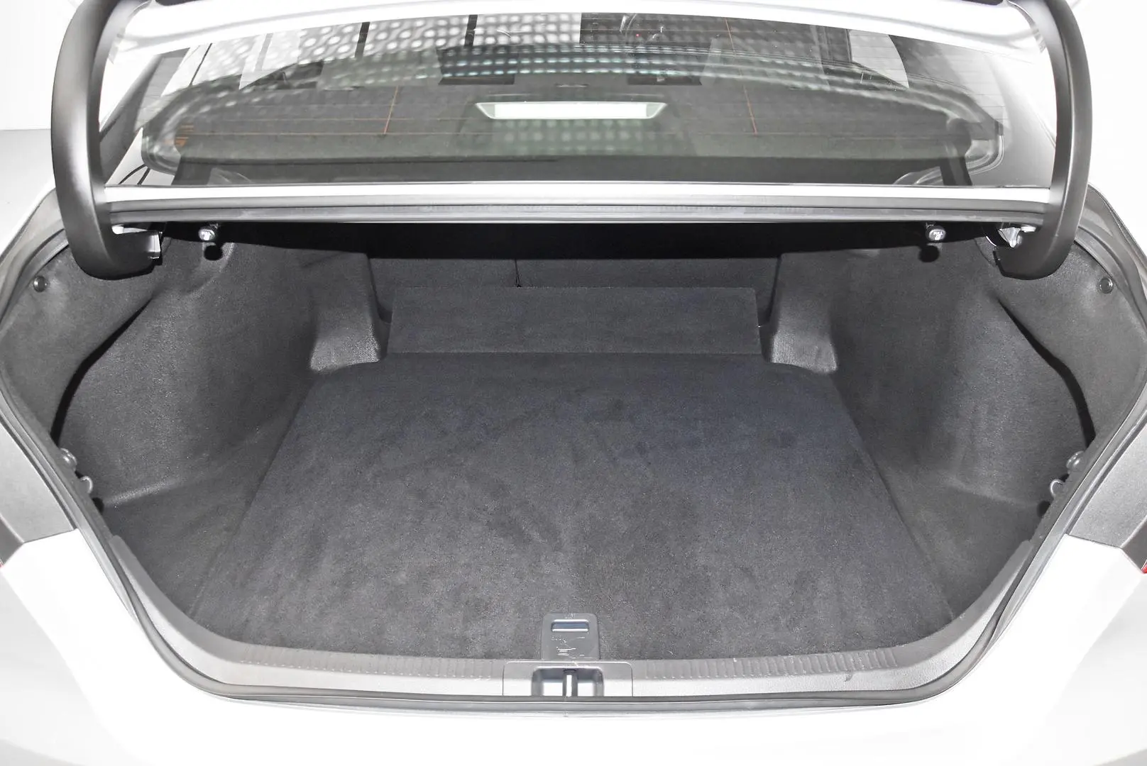 2024 Toyota Camry Gallery Image 19