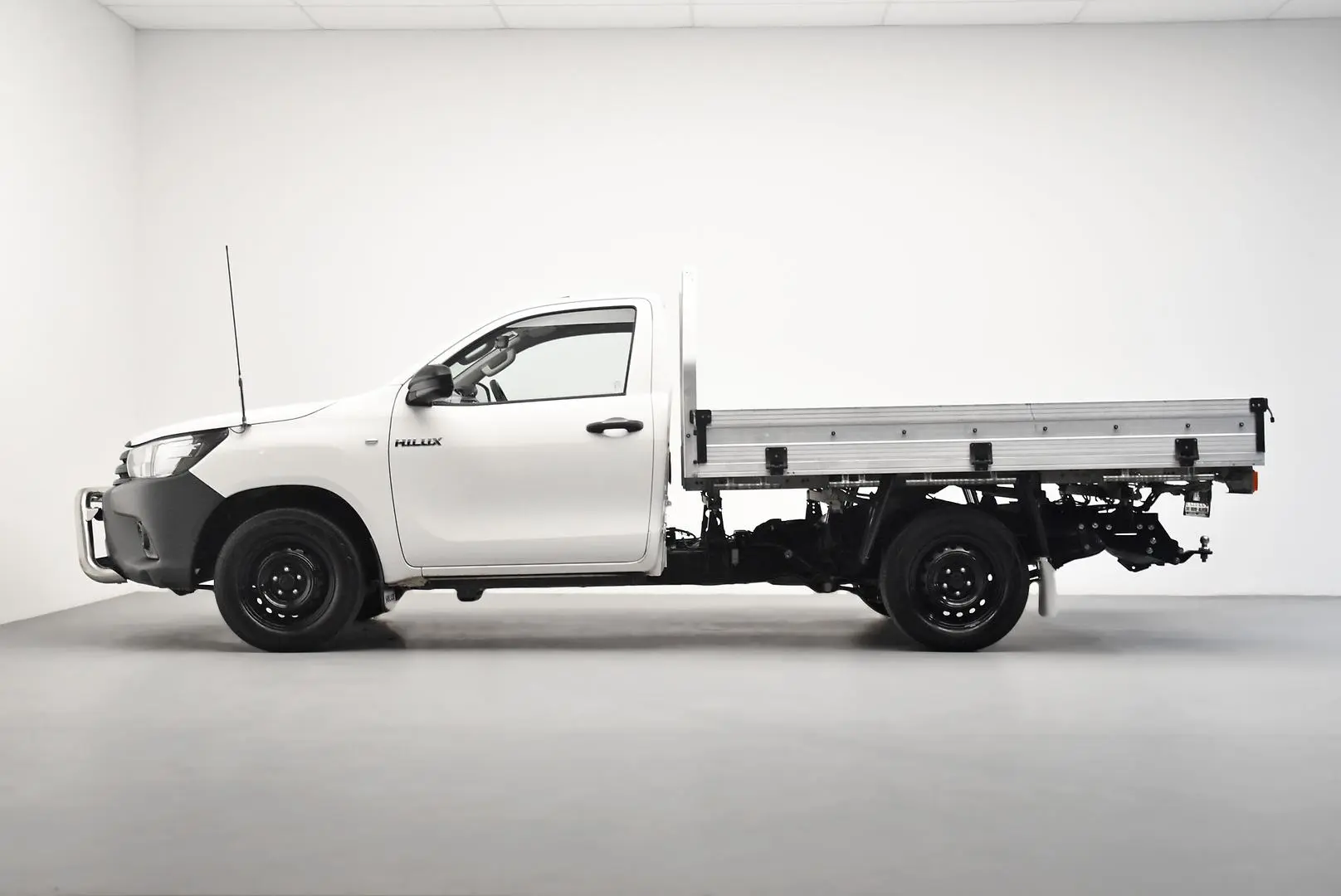 2019 Toyota Hilux Gallery Image 4