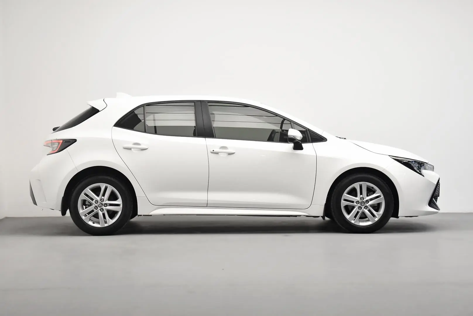 2020 Toyota Corolla Gallery Image 3