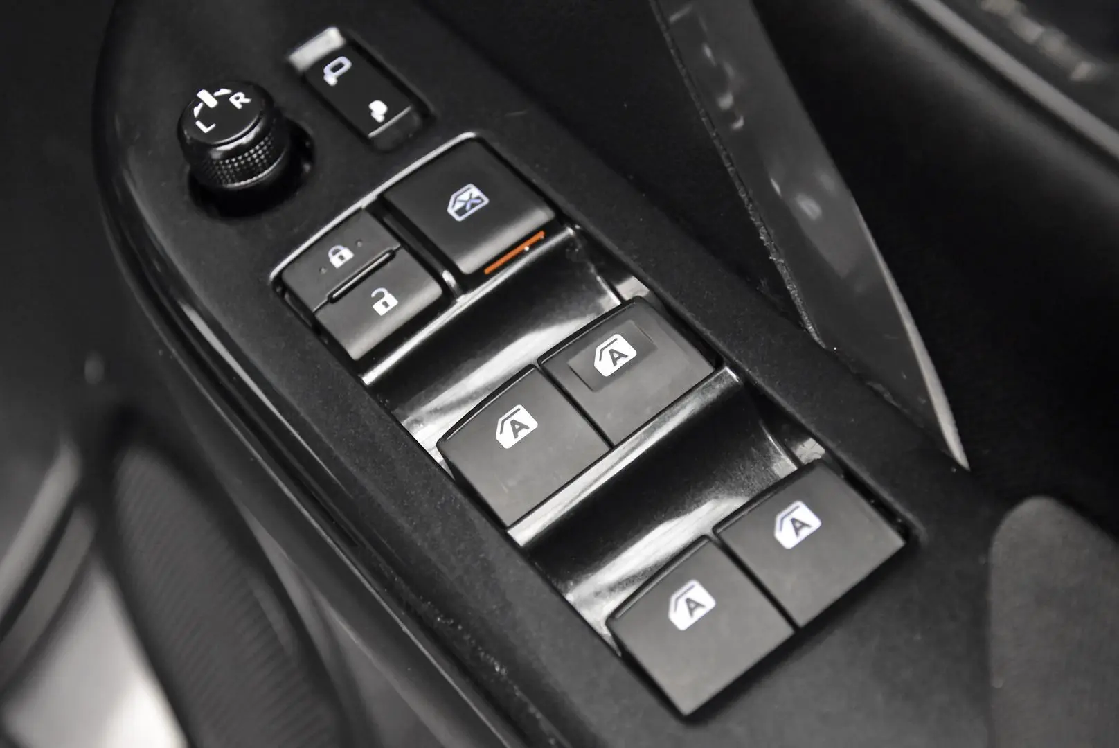 2023 Toyota Fortuner Gallery Image 8