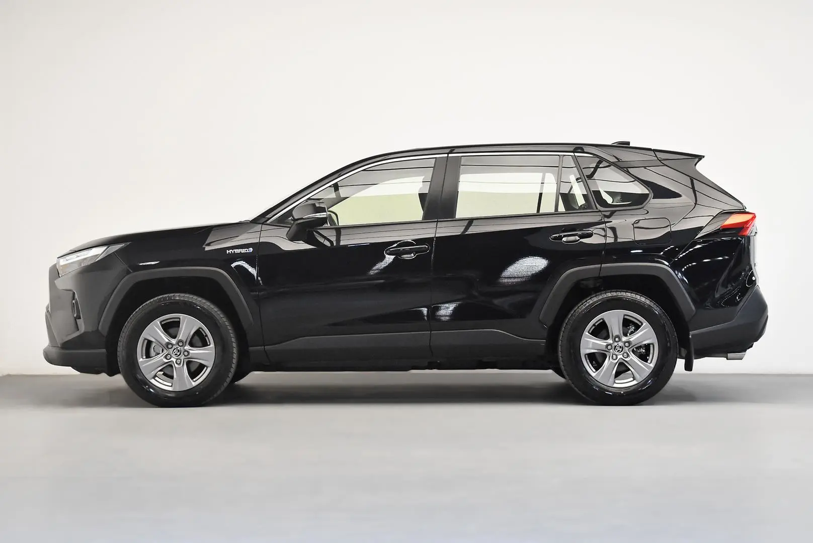 2024 Toyota RAV4 Gallery Image 4