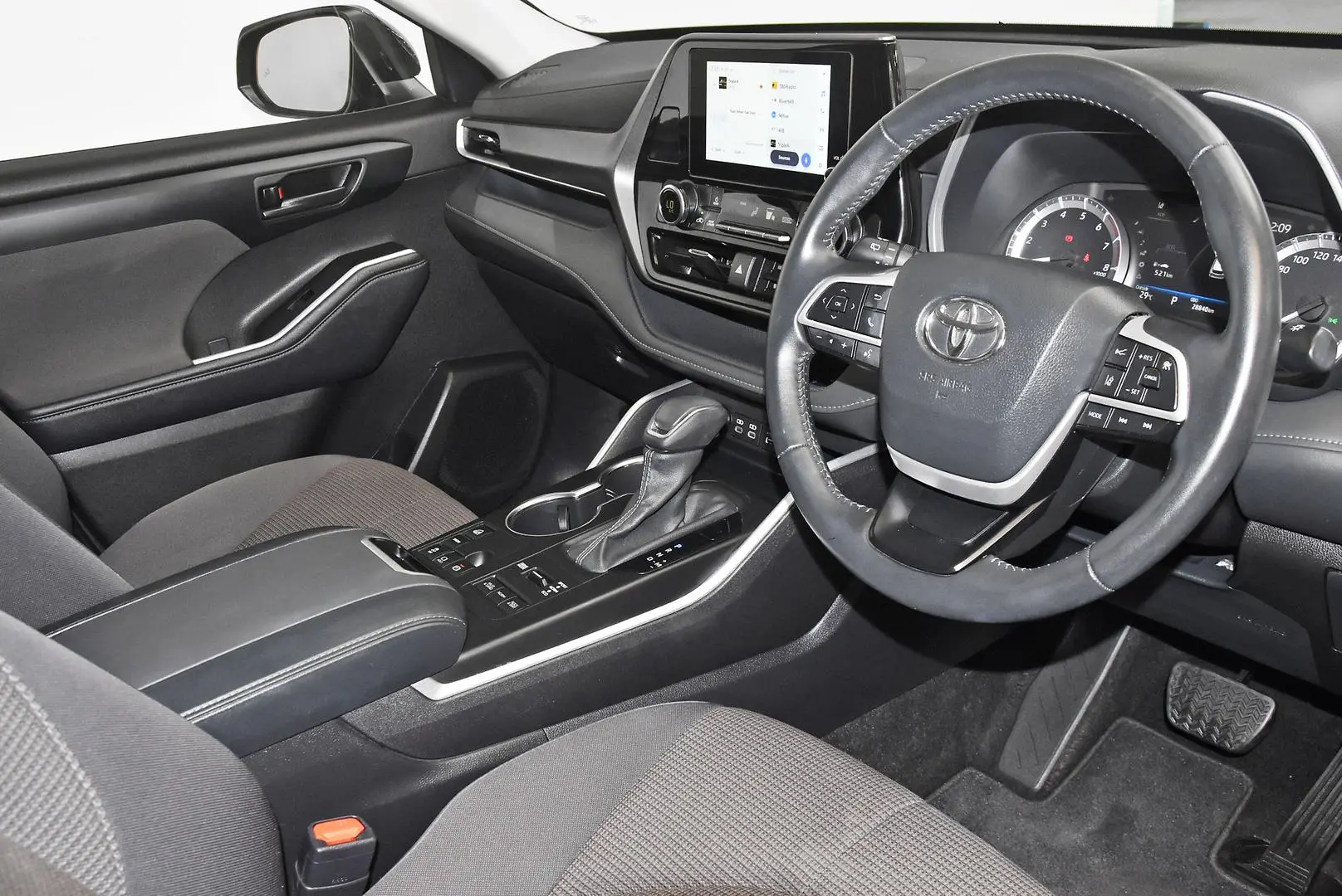 2025 Toyota Kluger Gallery Image 8