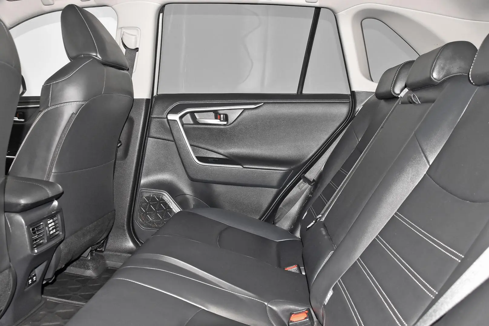 2020 Toyota RAV4 Gallery Image 19