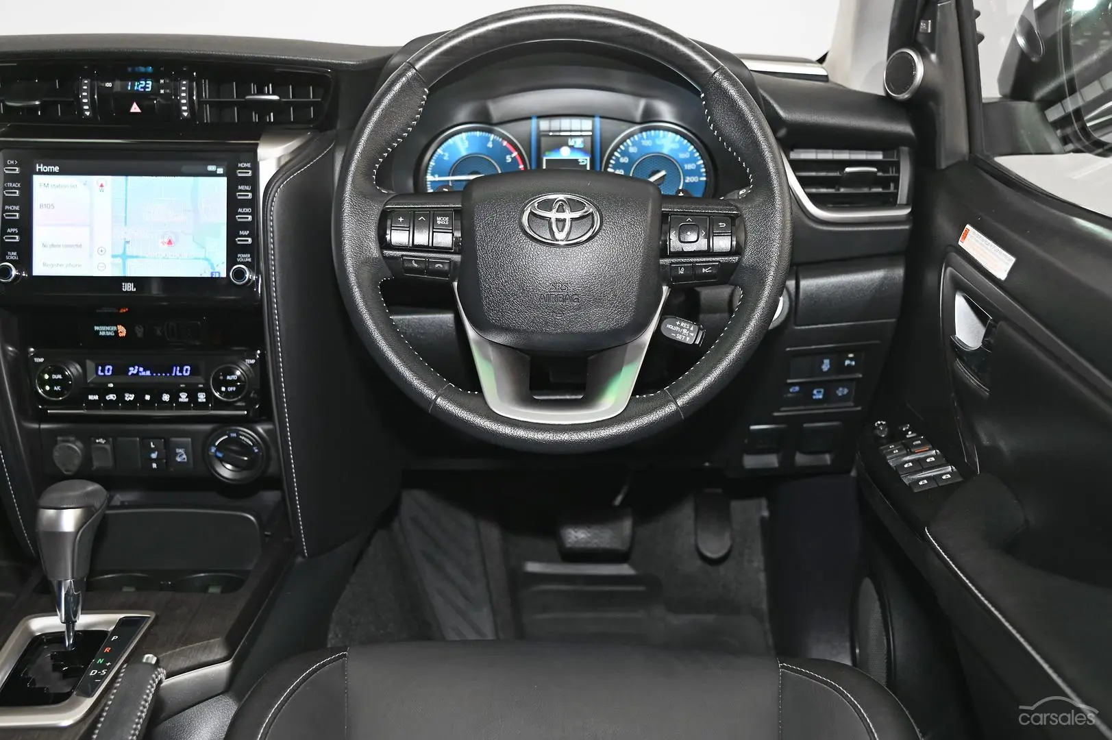 2023 Toyota Fortuner Image 14