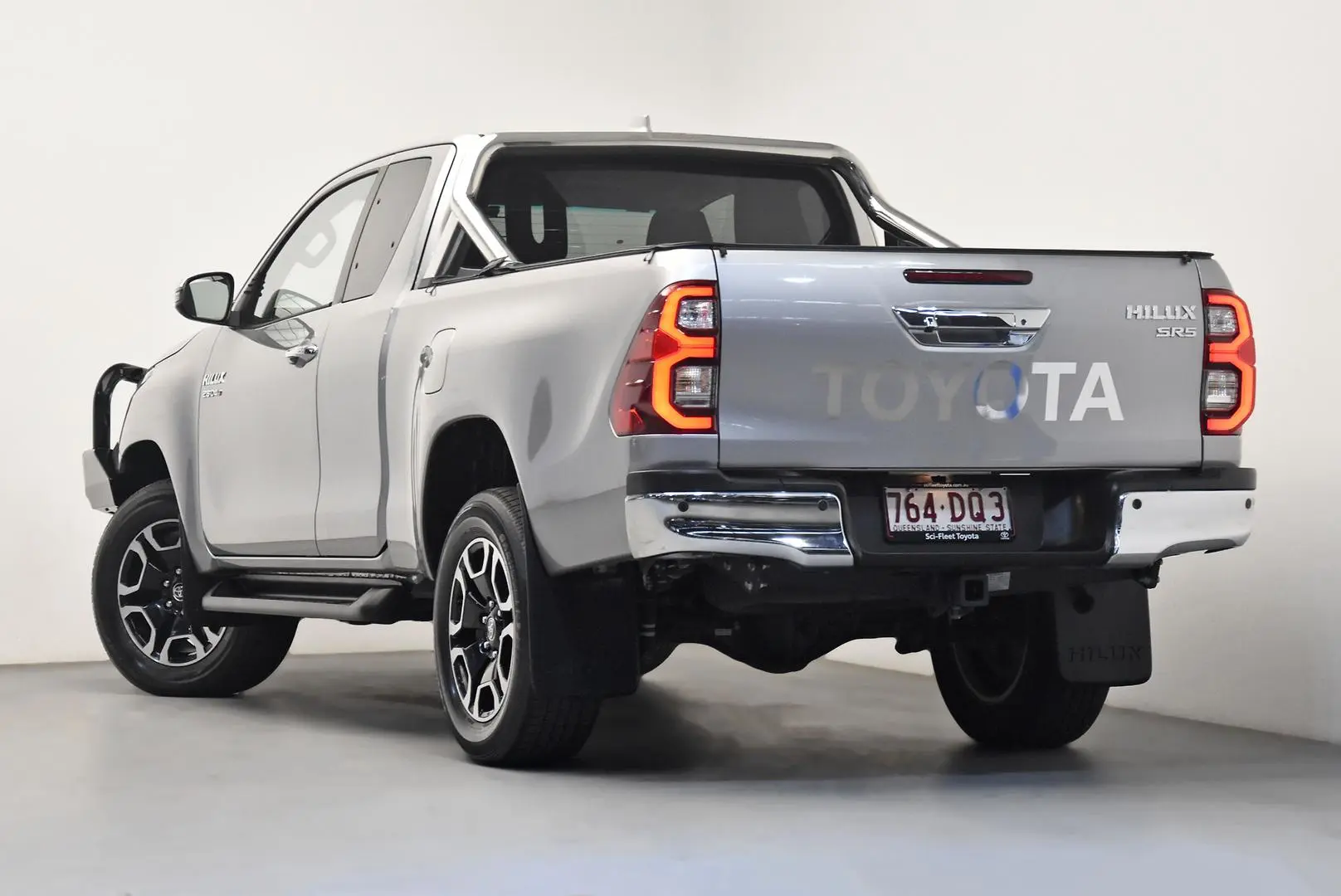 2021 Toyota Hilux Gallery Image 5