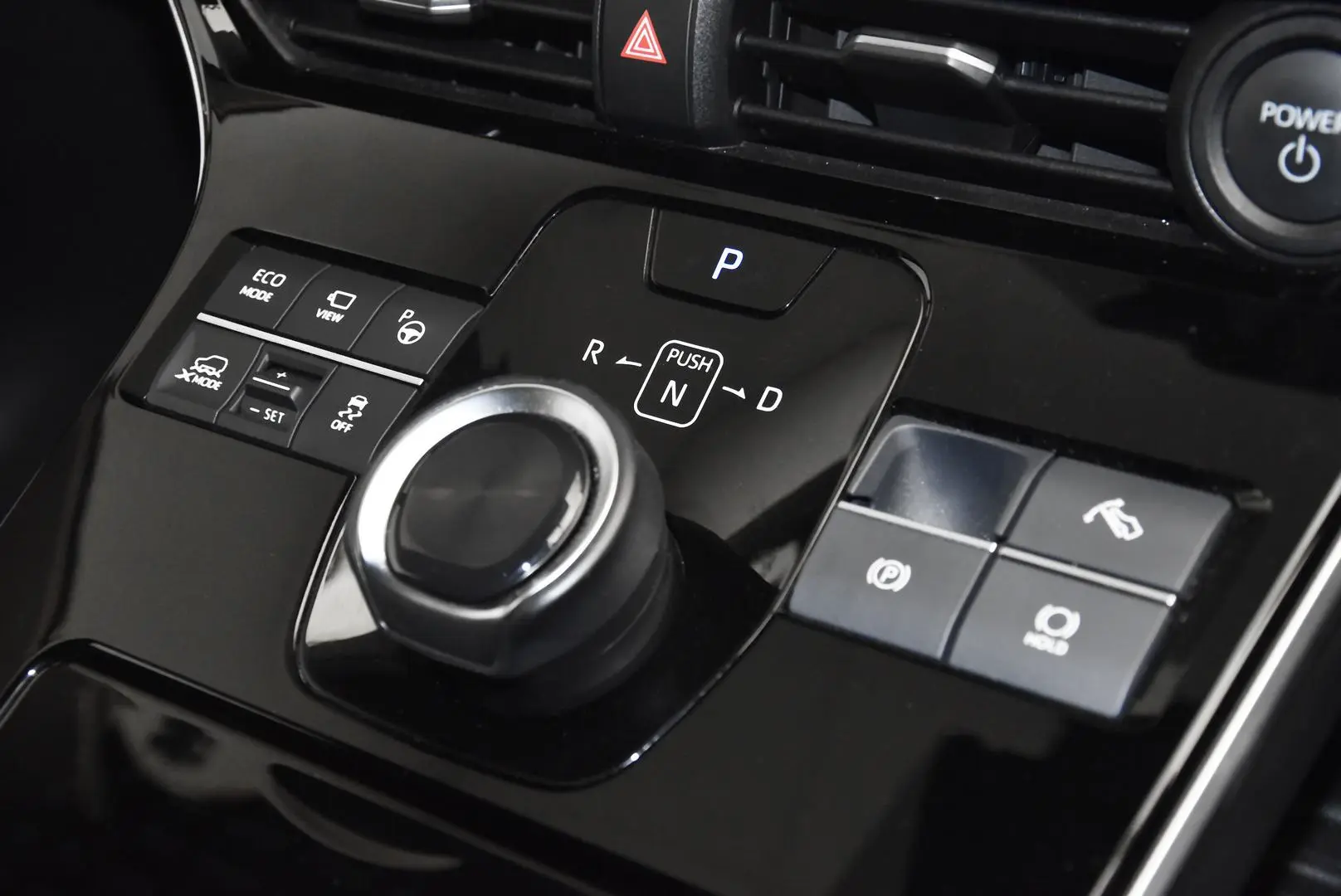 2024 Toyota bZ4X Gallery Image 14