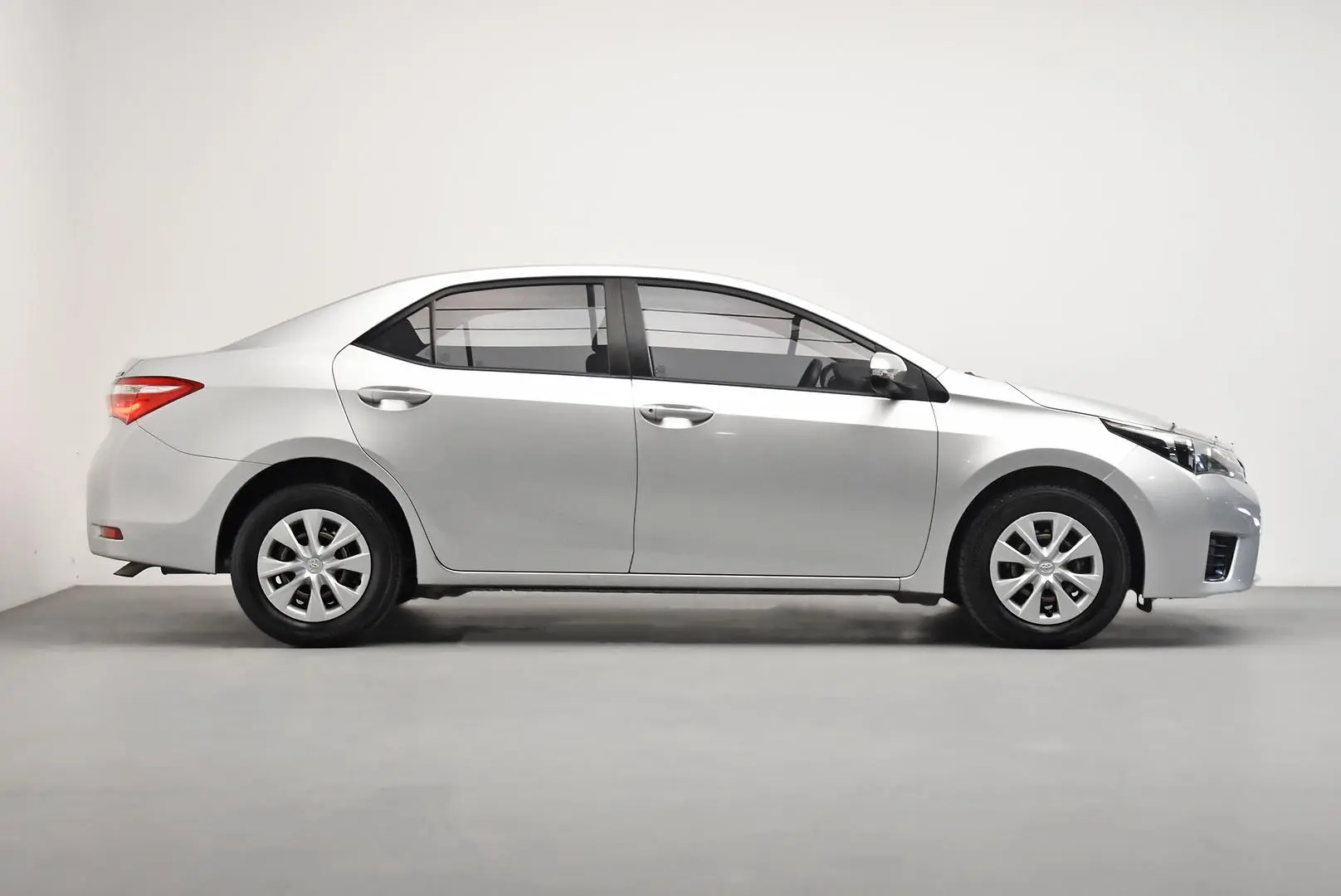 2014 Toyota Corolla Gallery Image 3