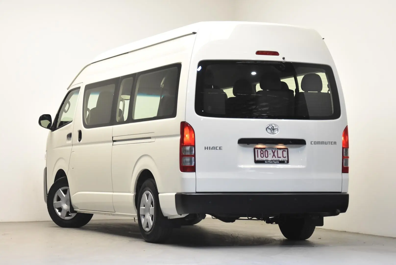 2017 Toyota Hiace Gallery Image 5