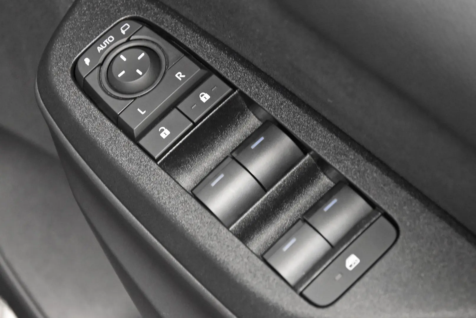 2024 Toyota Yaris Gallery Image 10