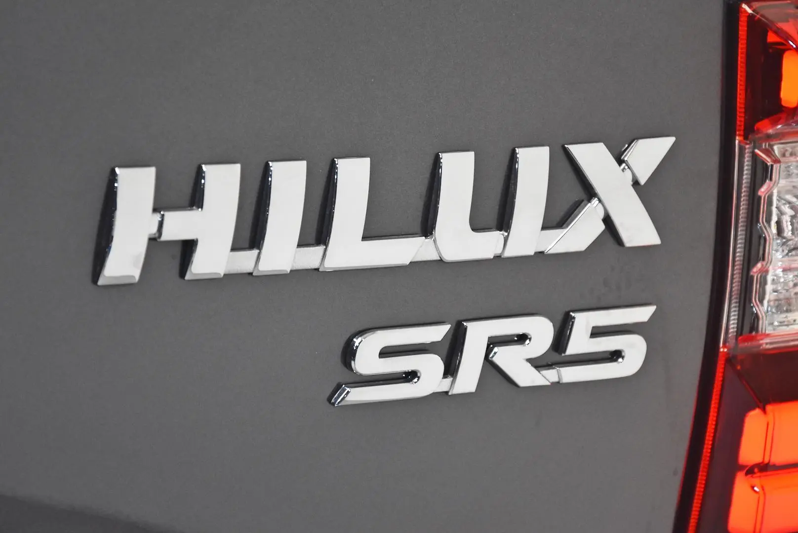 2024 Toyota Hilux Gallery Image 7