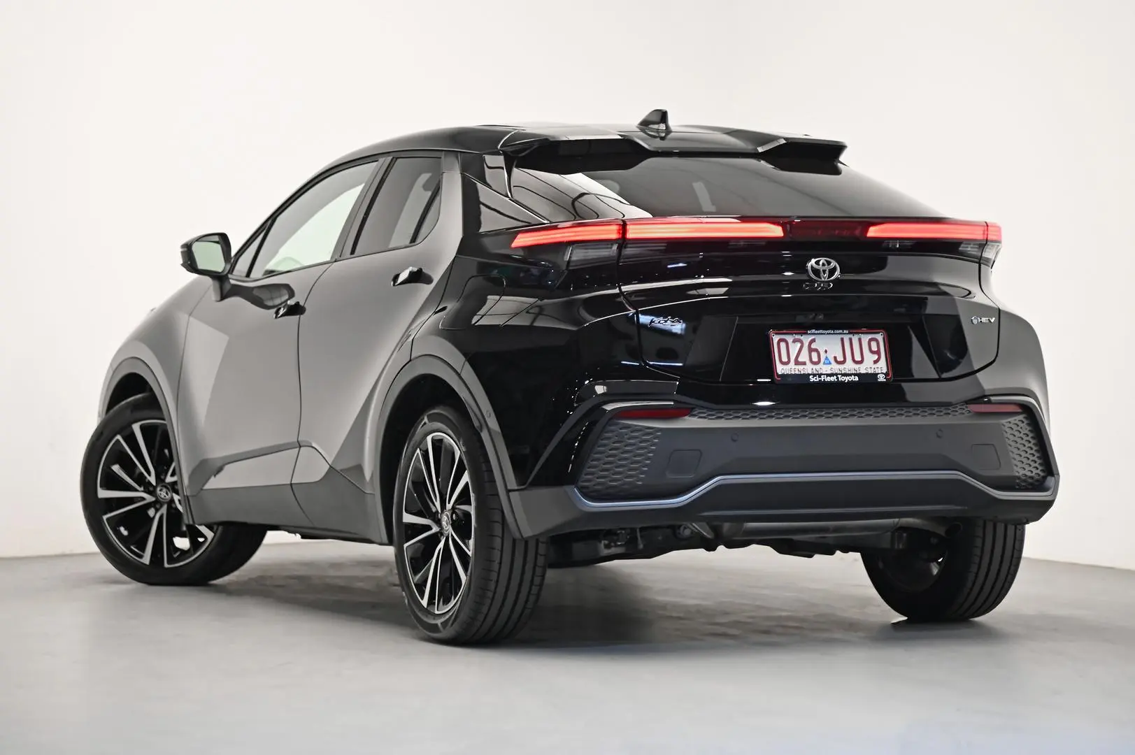 2023 Toyota C-Hr Gallery Image 5