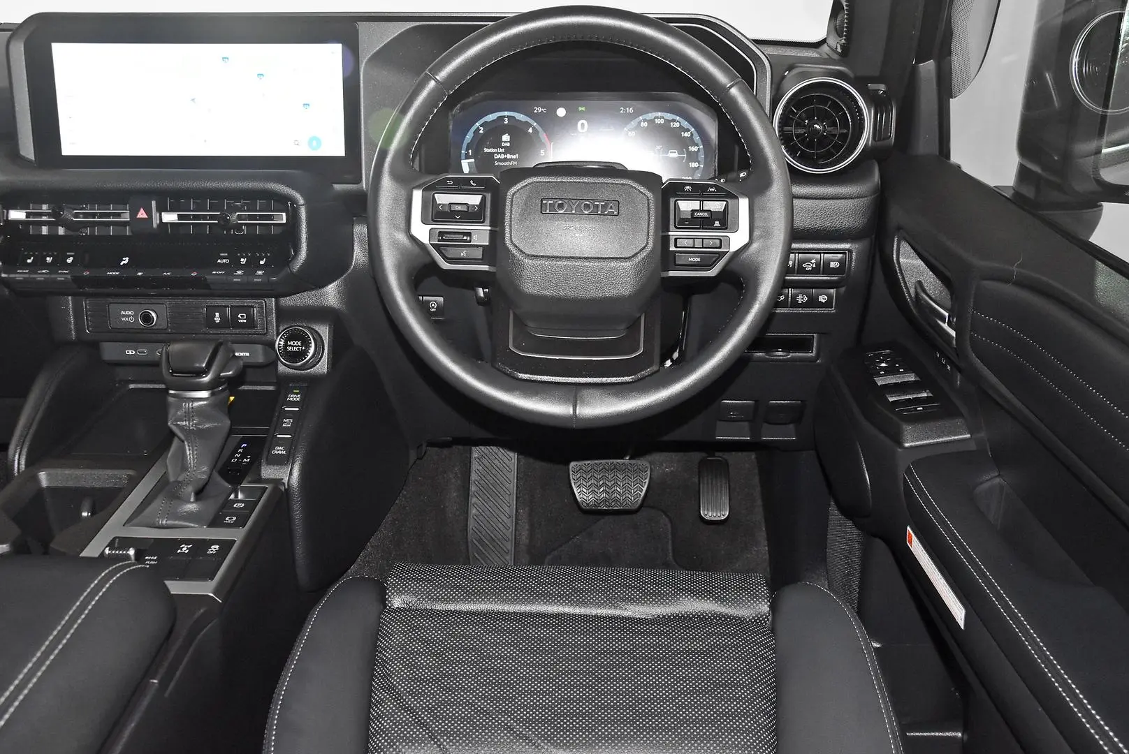 2024 Toyota Landcruiser Prado Gallery Image 16