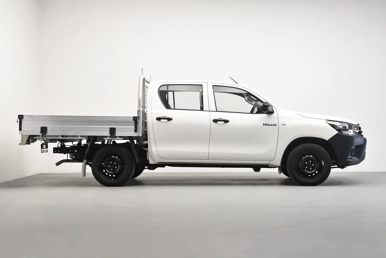 2021 Toyota Hilux Gallery Image 3