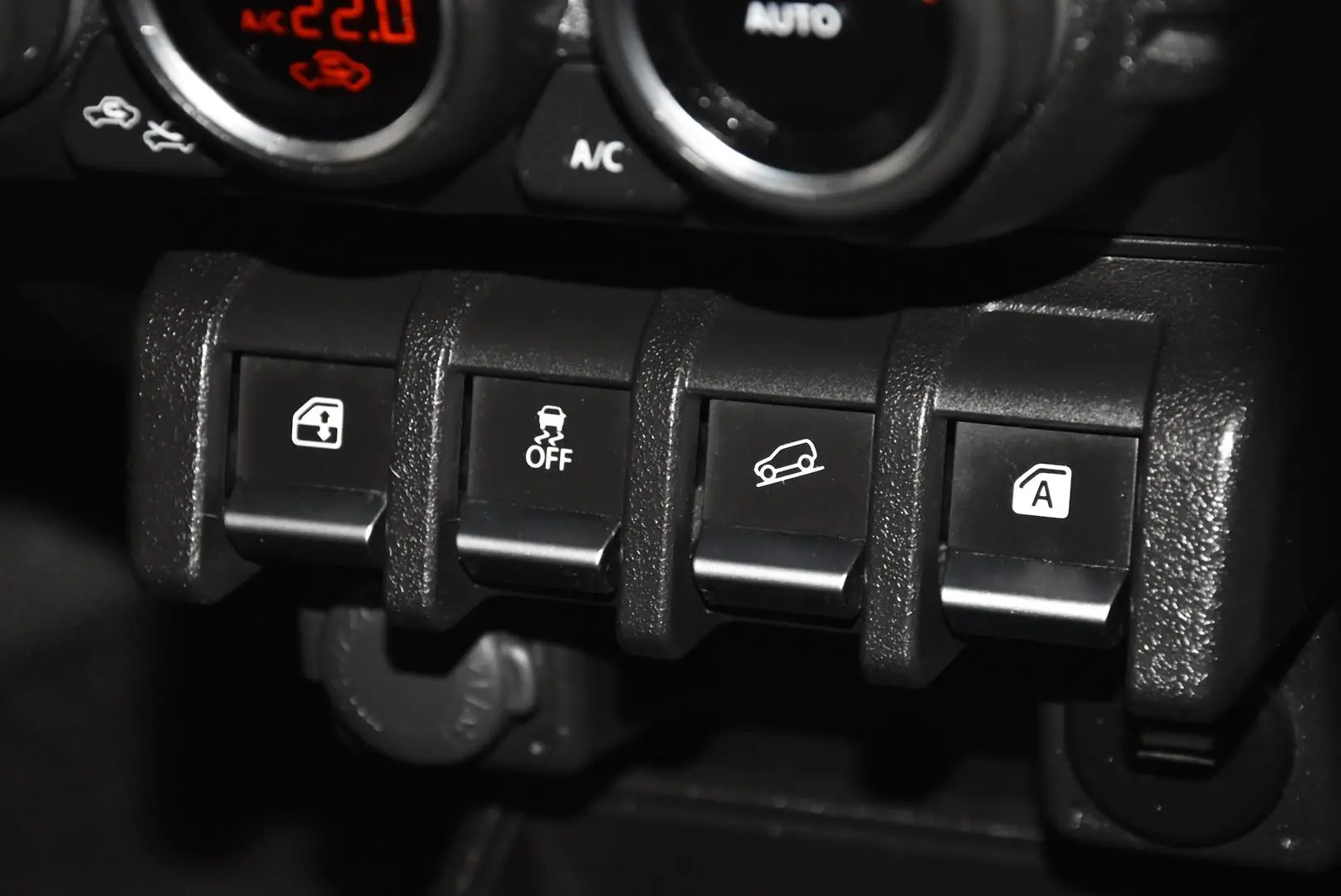 2022 Suzuki Jimny Gallery Image 9