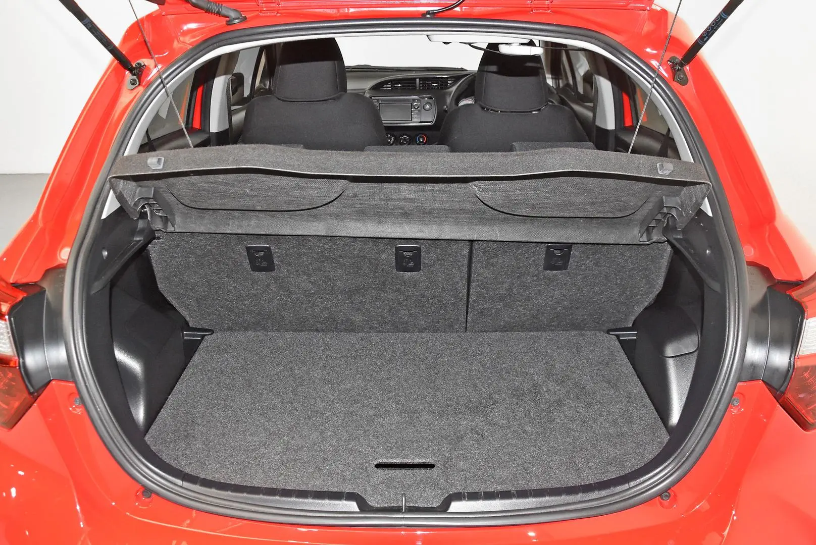 2020 Toyota Yaris Gallery Image 20