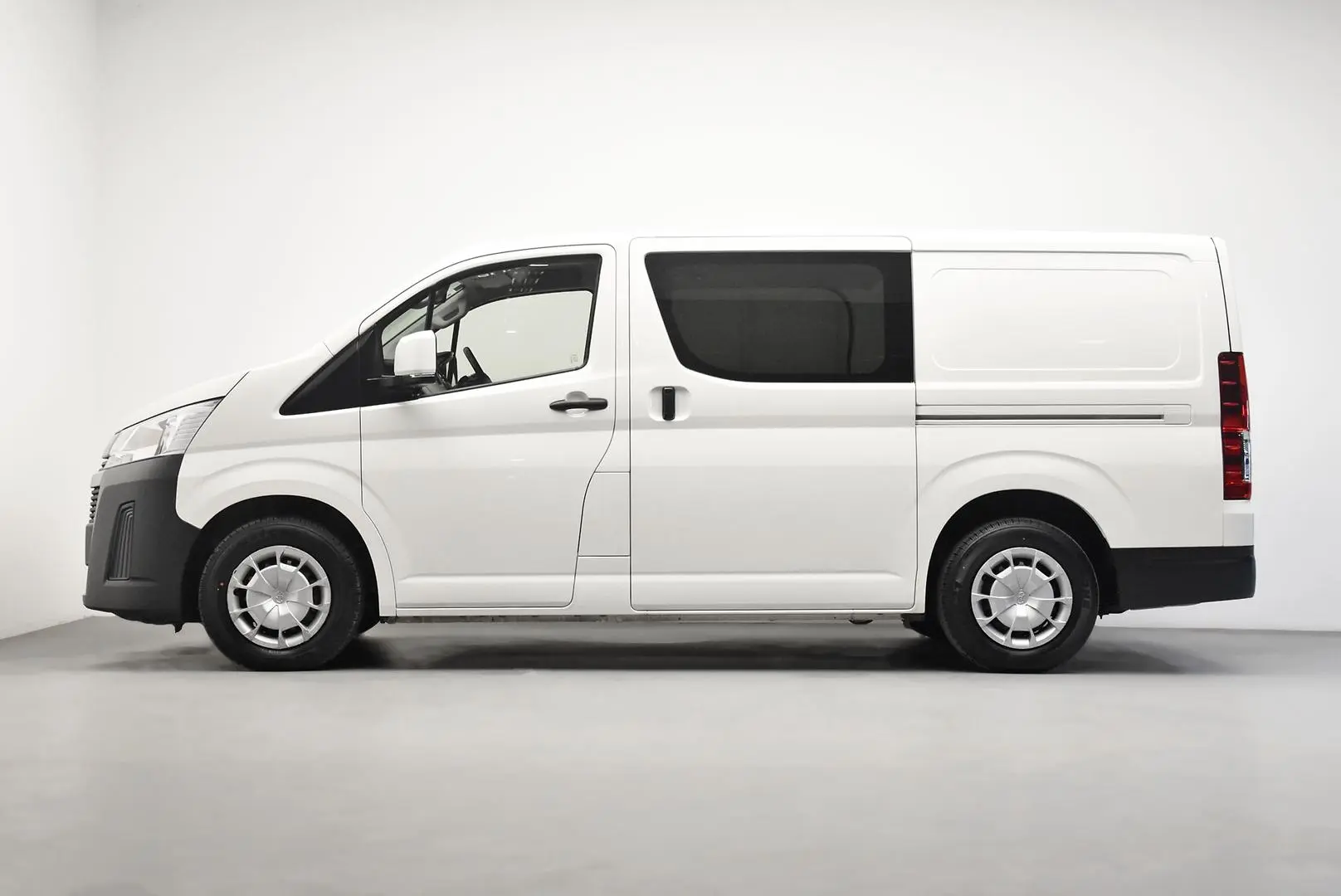 2024 Toyota Hiace Gallery Image 4