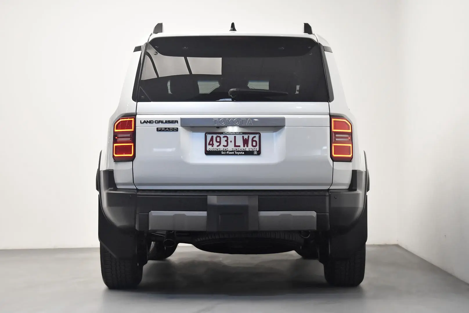 2024 Toyota Landcruiser Prado Gallery Image 6