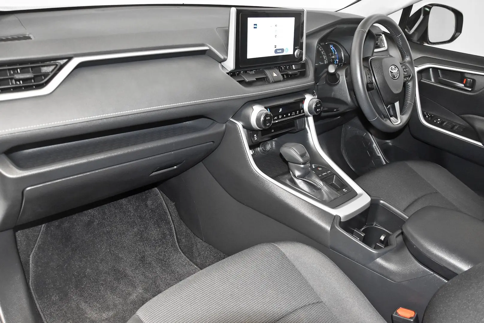 2024 Toyota RAV4 Gallery Image 17