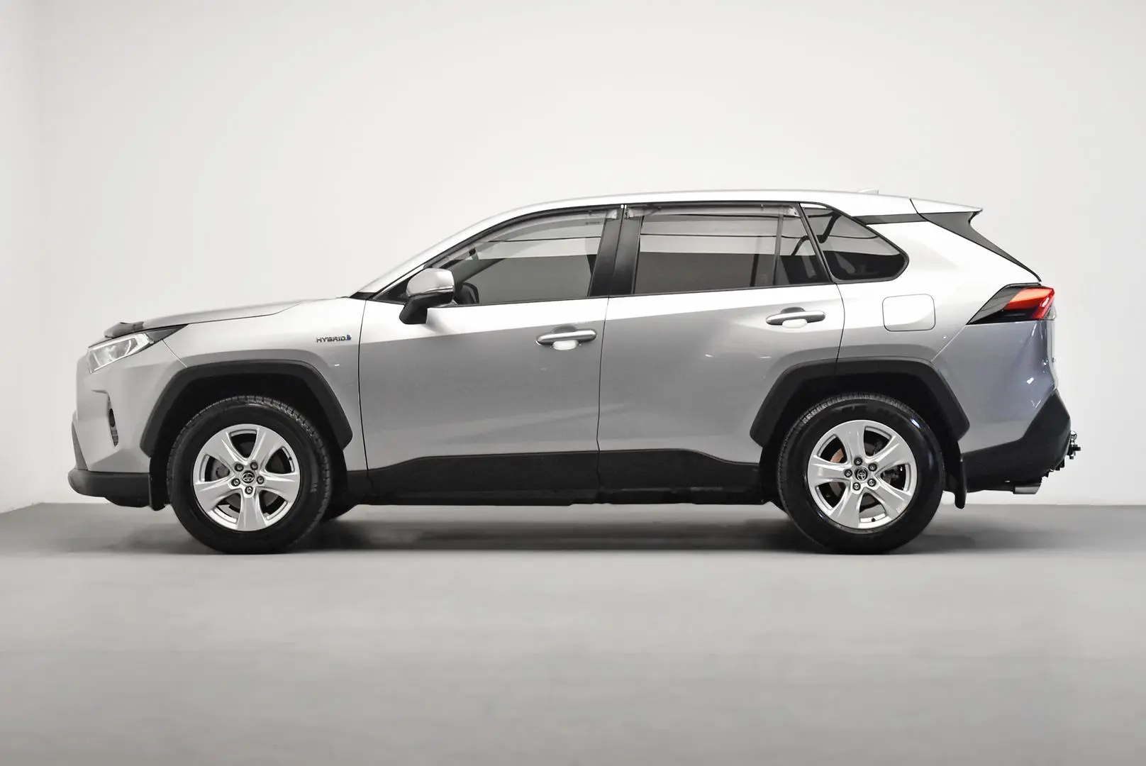 2020 Toyota RAV4 Gallery Image 4