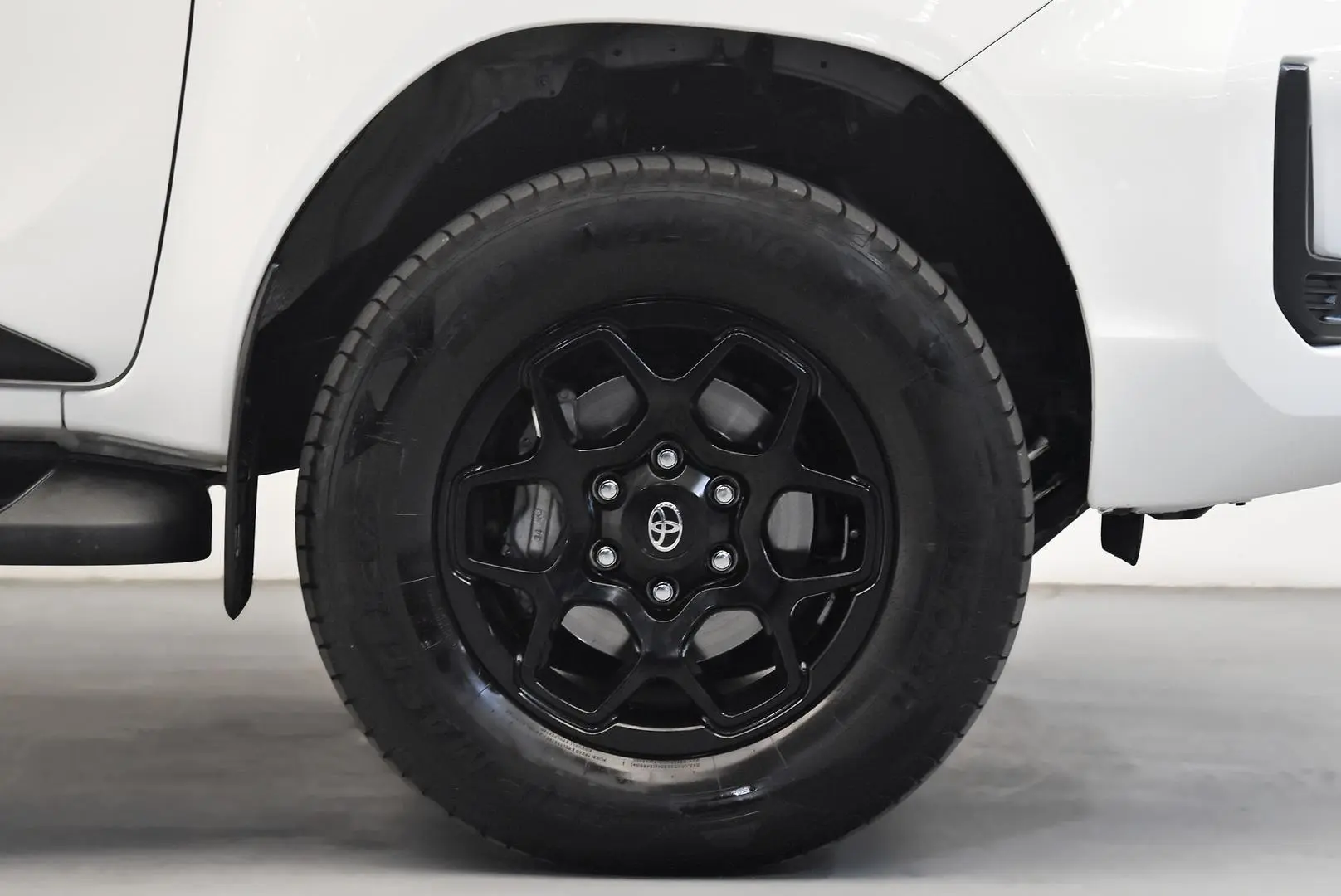 2022 Toyota Hilux Gallery Image 22